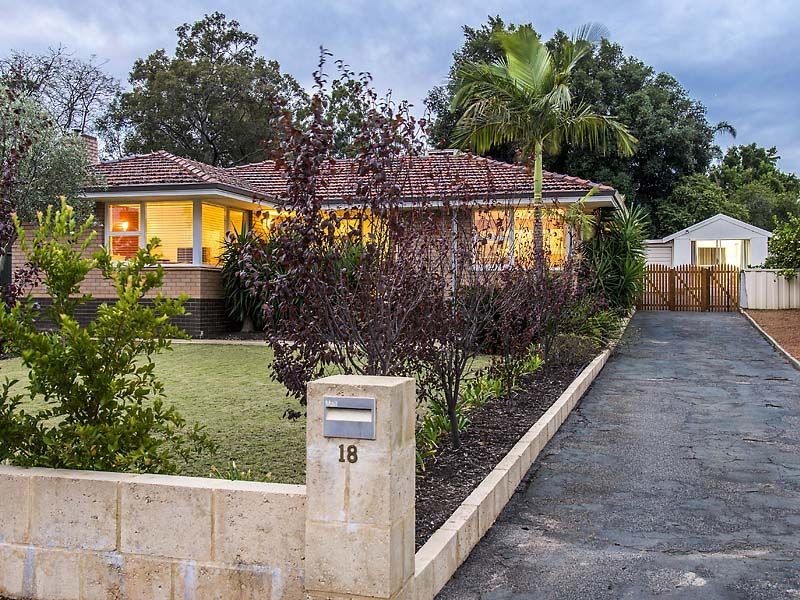 18 Blamire Road, Kalamunda WA 6076