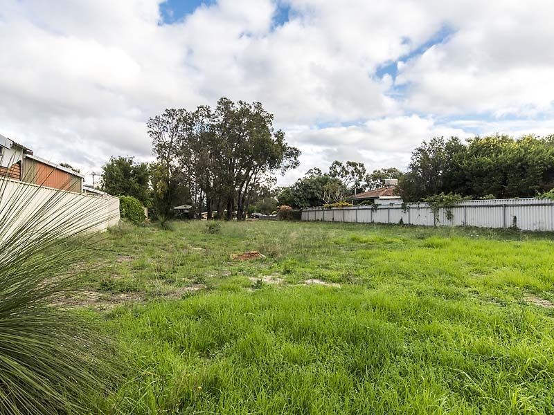 72 Temby Avenue, Kalamunda WA 6076