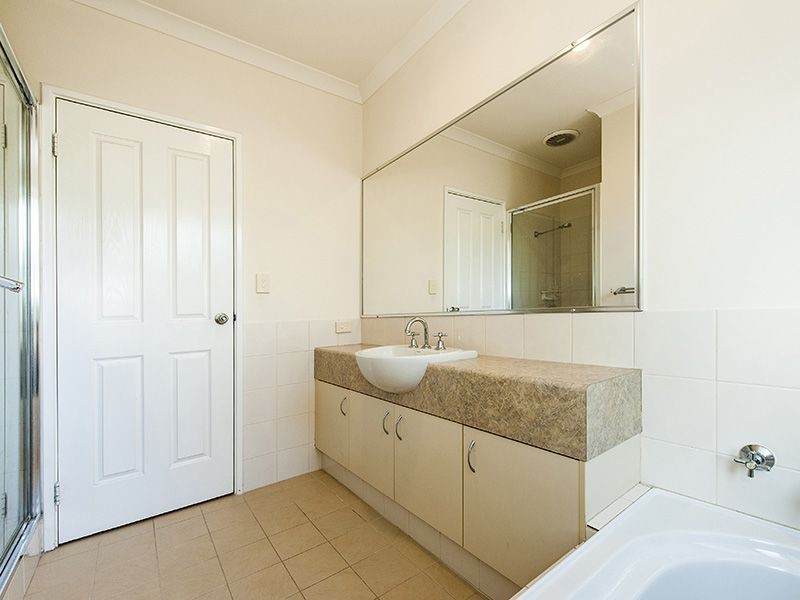 1A Boonooloo Court, Kalamunda WA 6076