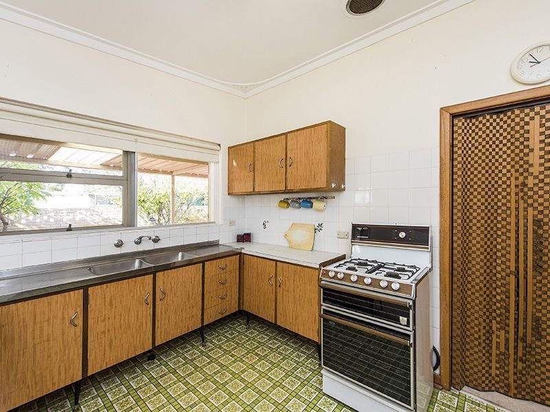 17 Hume Road, High Wycombe WA 6057