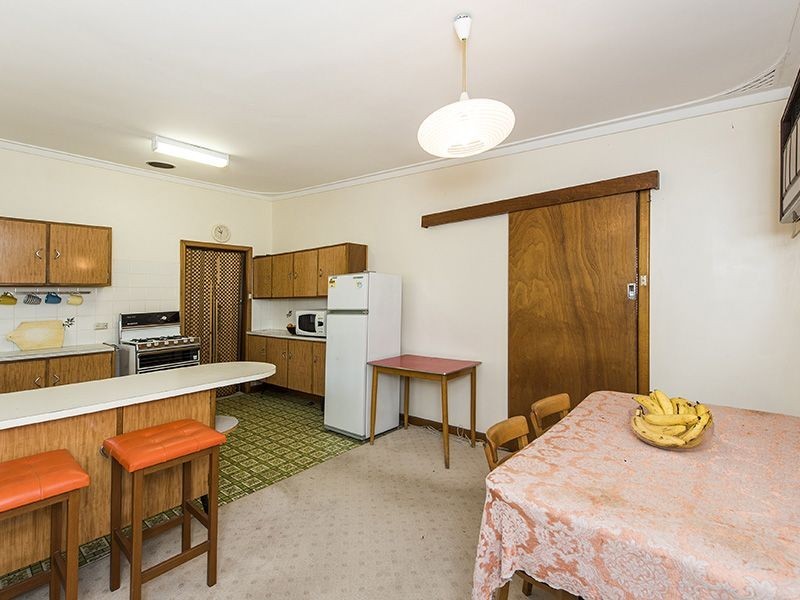 17 Hume Road, High Wycombe WA 6057