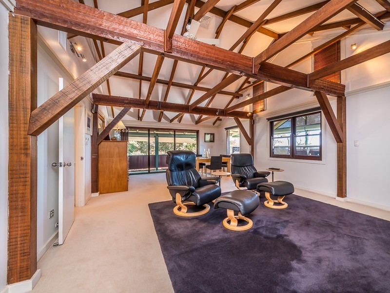 12 Wandoo Circle, Toodyay WA 6566