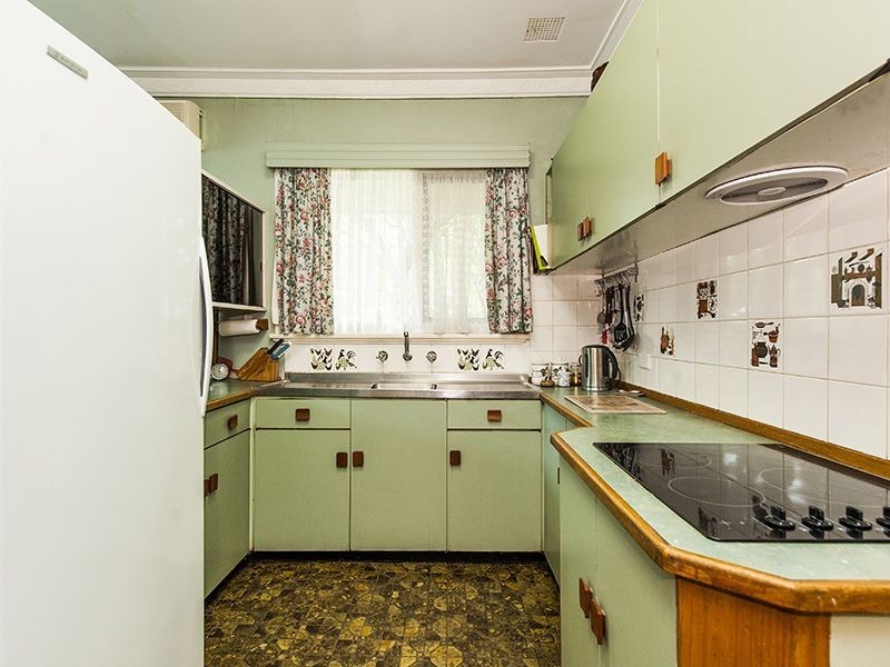 140 Kalamunda Road, Gooseberry Hill WA 6076