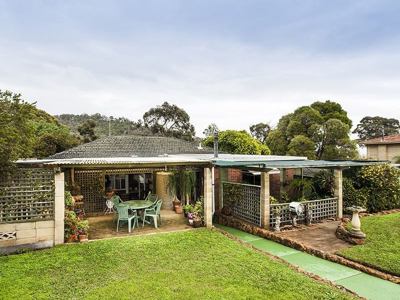 140 Kalamunda Road, Gooseberry Hill WA 6076