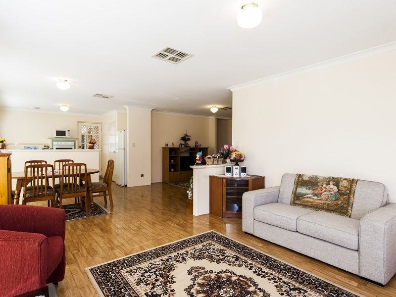 2 Quenda Close, High Wycombe WA 6057