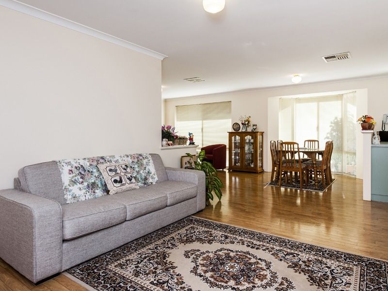 2 Quenda Close, High Wycombe WA 6057