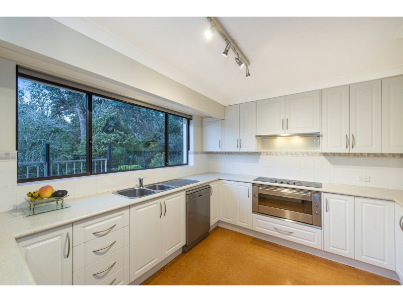 37 Carob Tree Place, Lesmurdie WA 6076