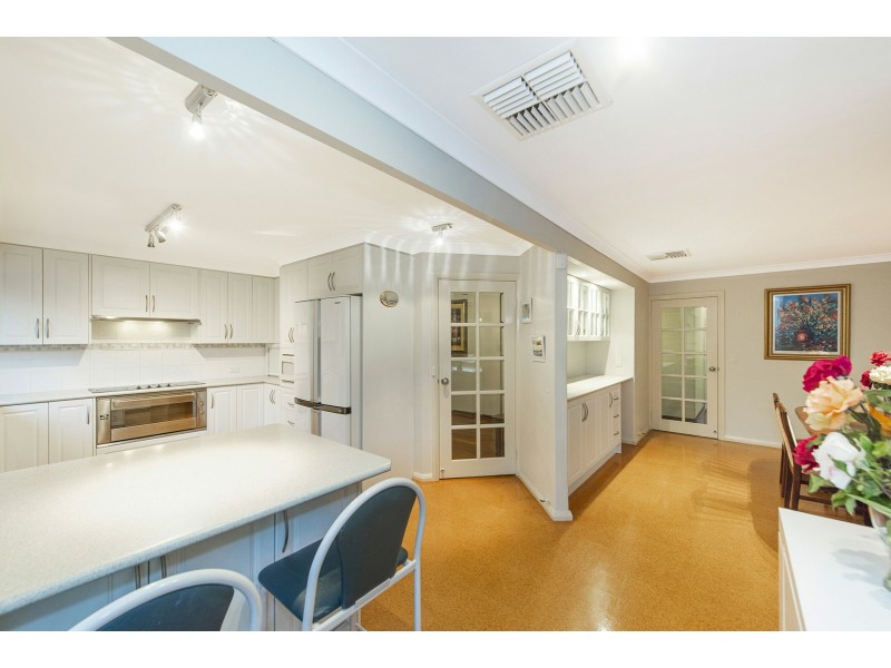 37 Carob Tree Place, Lesmurdie WA 6076