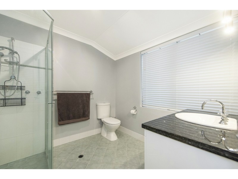 37 Carob Tree Place, Lesmurdie WA 6076