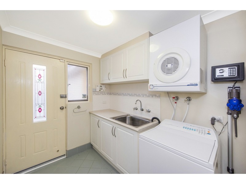 37 Carob Tree Place, Lesmurdie WA 6076