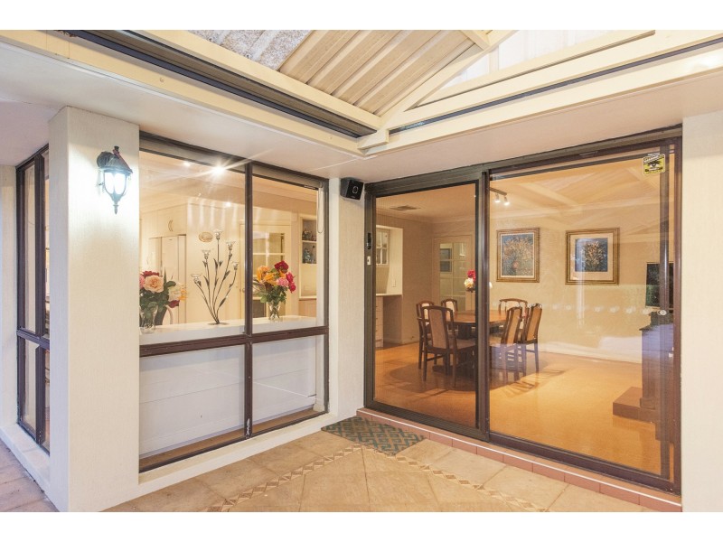 37 Carob Tree Place, Lesmurdie WA 6076