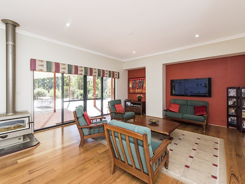 25 Punai Place, Bickley WA 6076