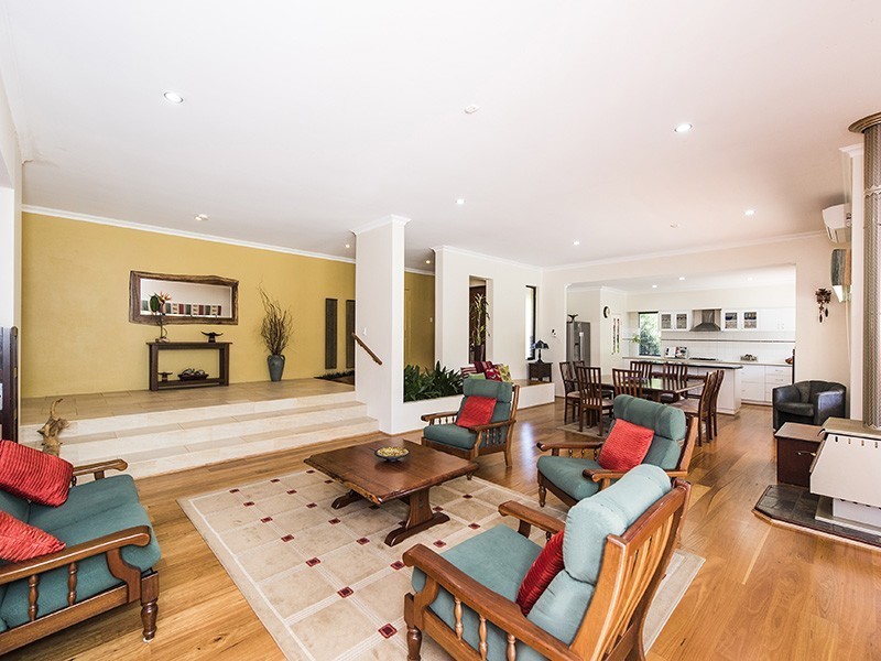 25 Punai Place, Bickley WA 6076