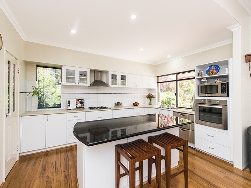 25 Punai Place, Bickley WA 6076