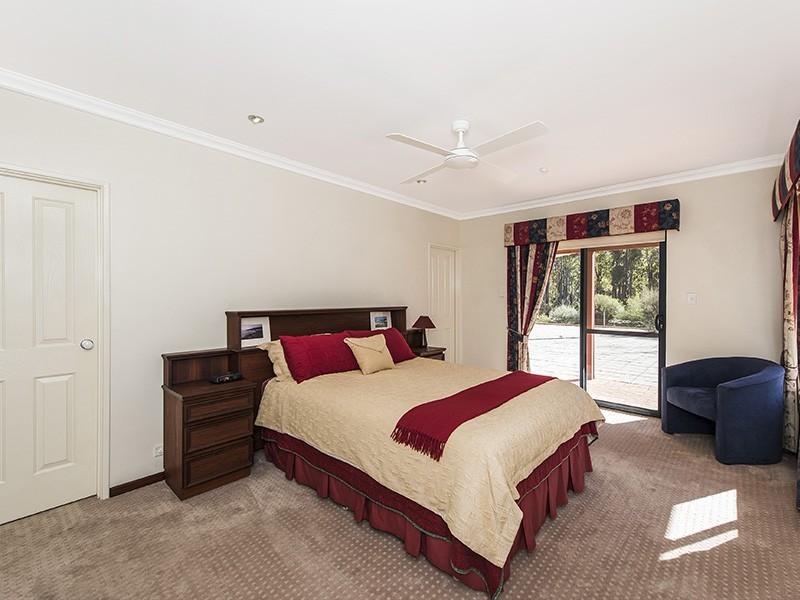 25 Punai Place, Bickley WA 6076