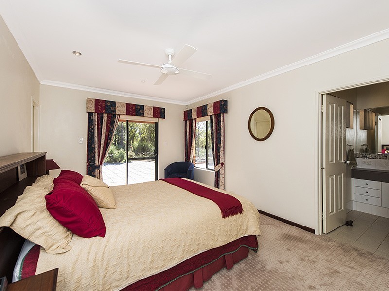25 Punai Place, Bickley WA 6076