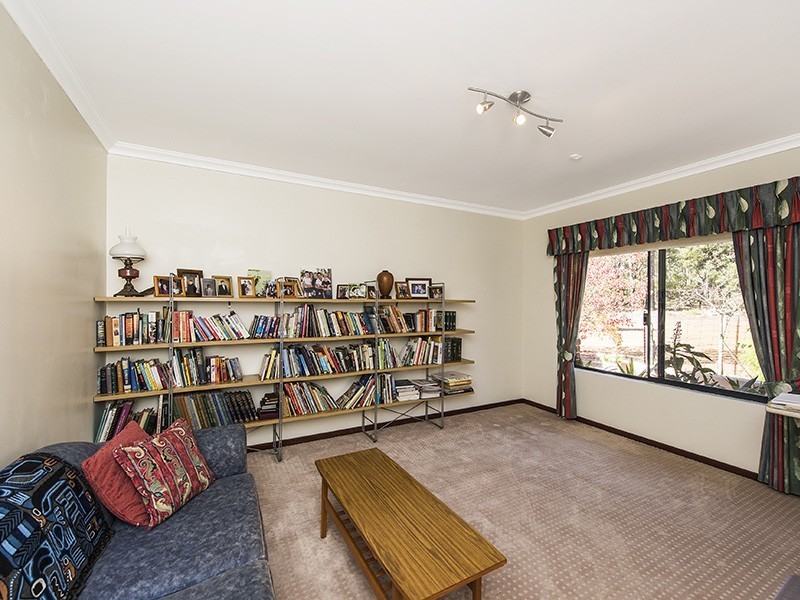 25 Punai Place, Bickley WA 6076