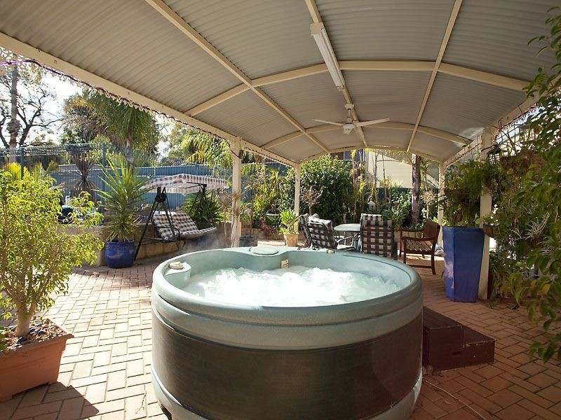 50 Grove Road, Walliston WA 6076