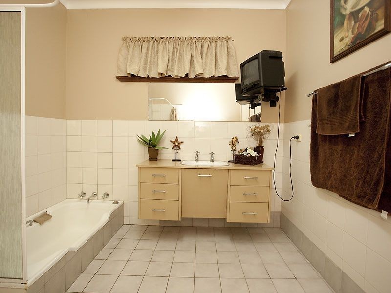 50 Grove Road, Walliston WA 6076