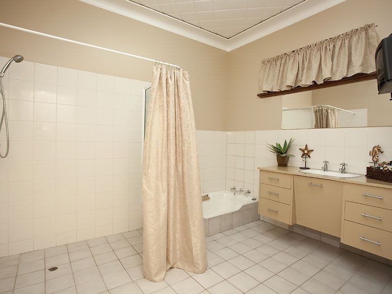 50 Grove Road, Walliston WA 6076