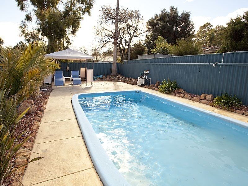 50 Grove Road, Walliston WA 6076