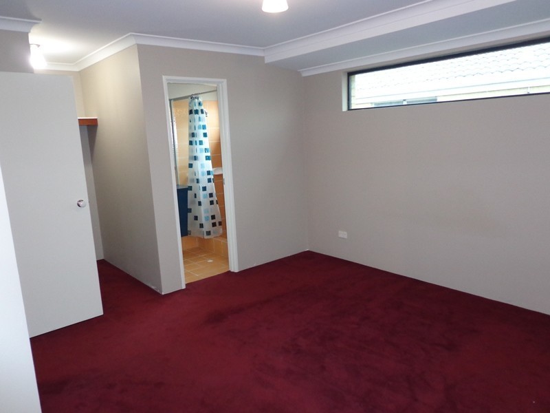 24 Buttercup Crescent, High Wycombe WA 6057