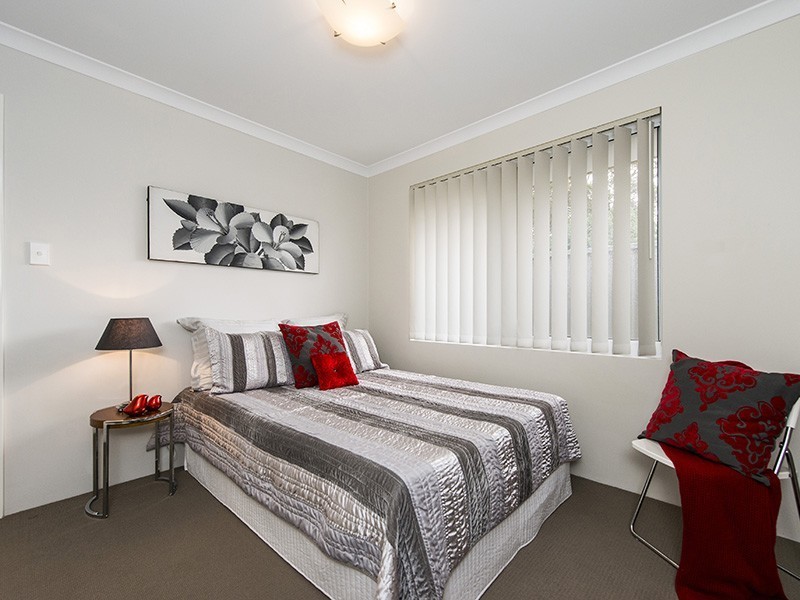 Villa 2/460 Kalamunda Road, High Wycombe WA 6057