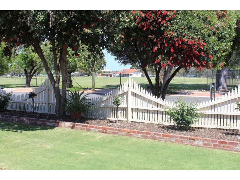 16 Third Avenue, Baskerville WA 6056