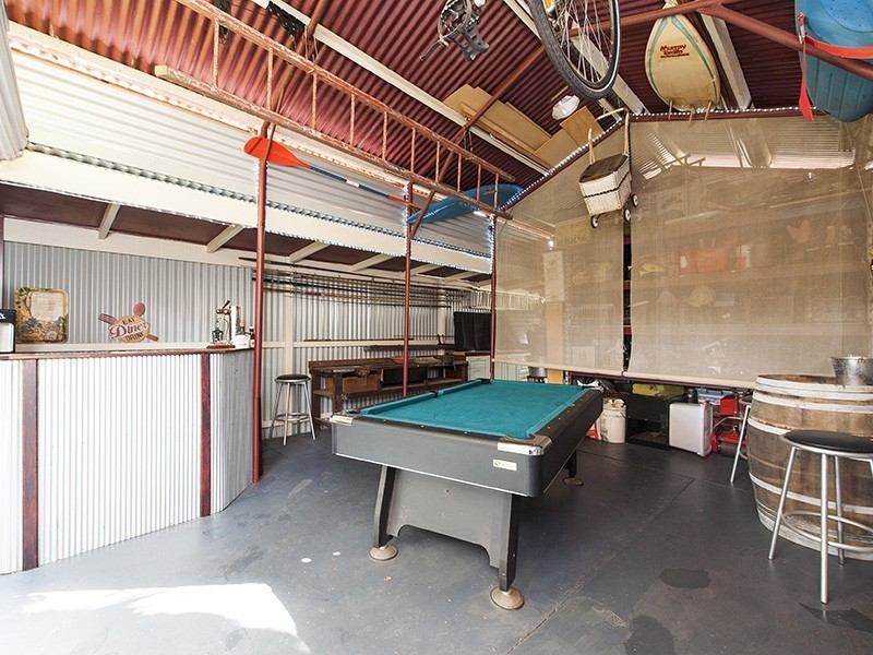 16 Third Avenue, Baskerville WA 6056