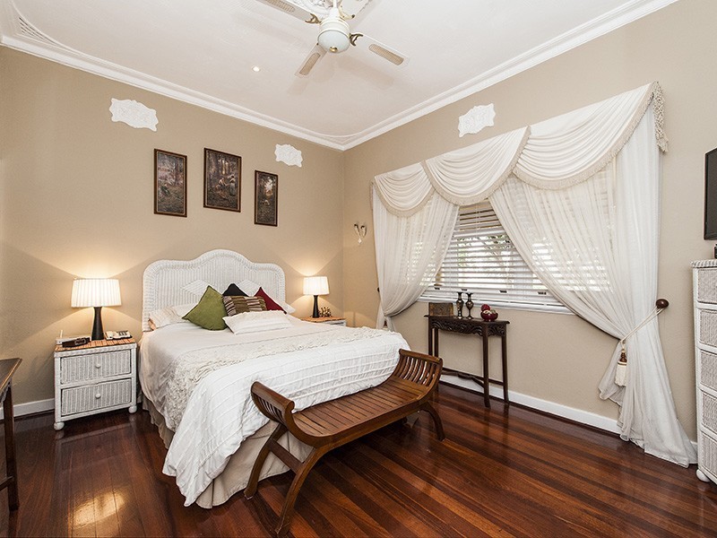 16 Third Avenue, Baskerville WA 6056