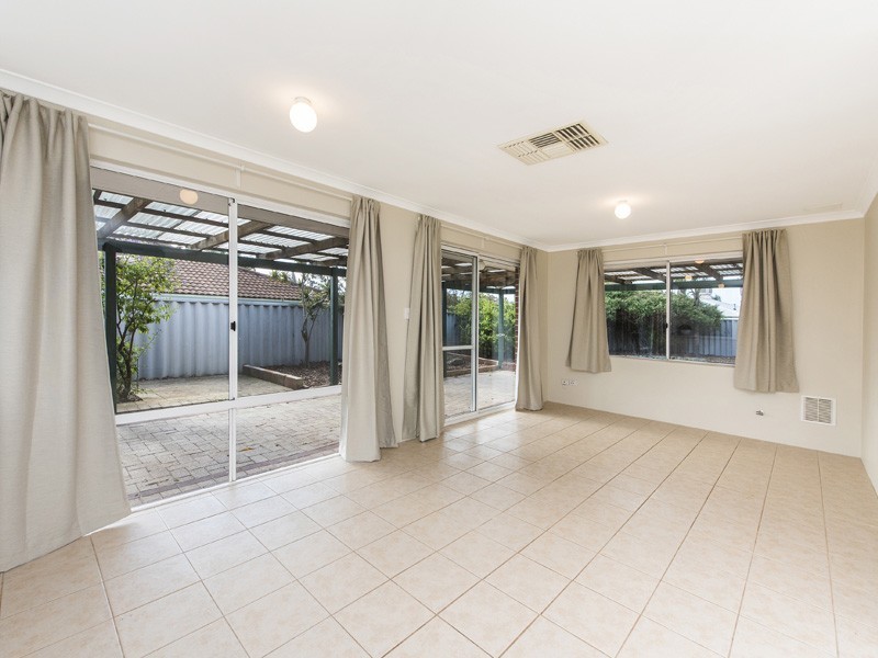 8 Munday Road, High Wycombe WA 6057
