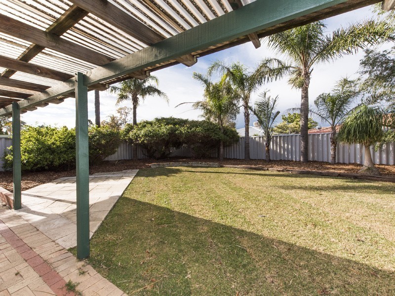 8 Munday Road, High Wycombe WA 6057