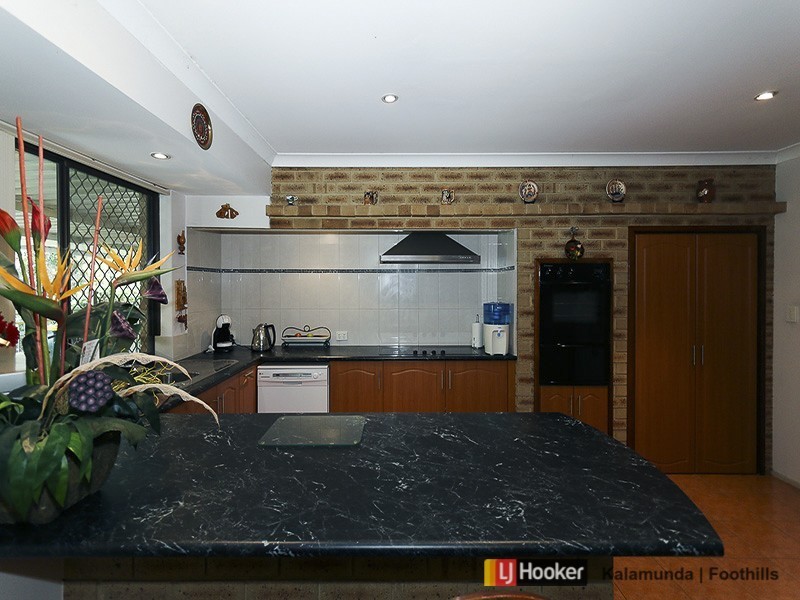 24 Cantua Way, Forrestfield WA 6058