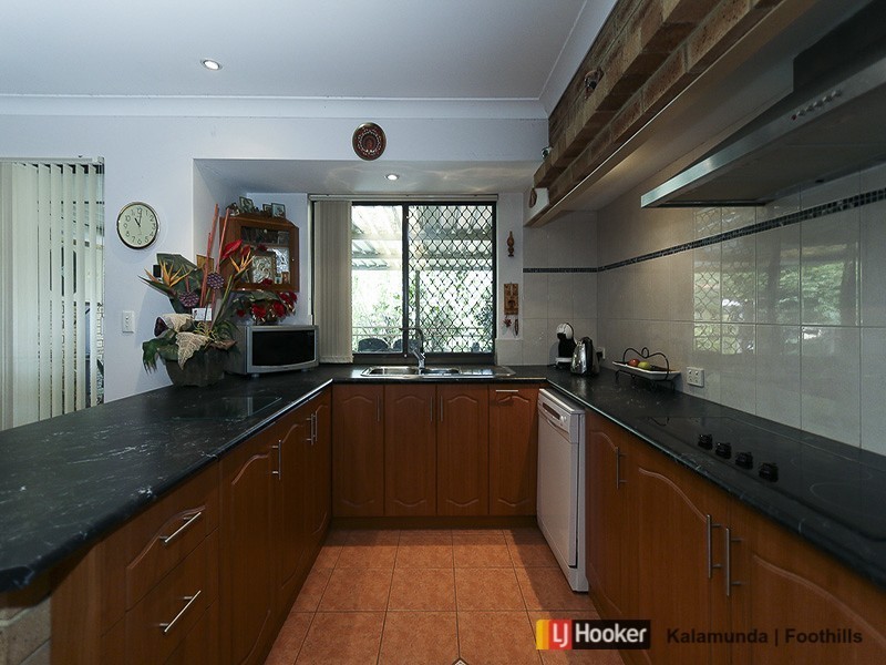 24 Cantua Way, Forrestfield WA 6058