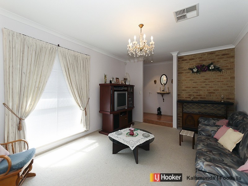 24 Cantua Way, Forrestfield WA 6058