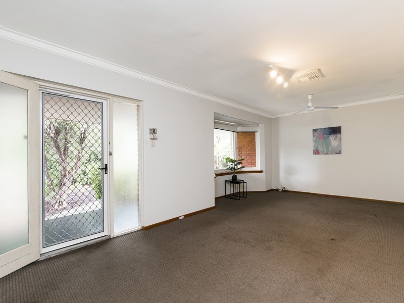 24 Gunbar Way, Kalamunda WA 6076