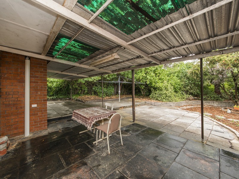 24 Gunbar Way, Kalamunda WA 6076