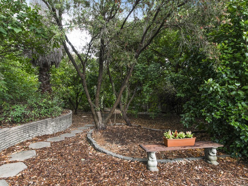 24 Gunbar Way, Kalamunda WA 6076