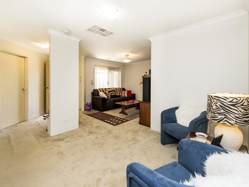 5 Acorn Close, Forrestfield WA 6058