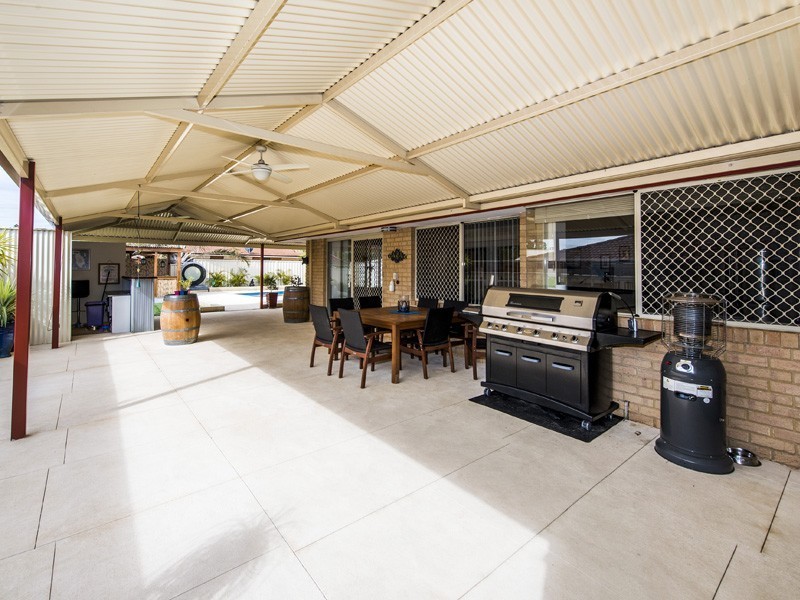 5 Acorn Close, Forrestfield WA 6058