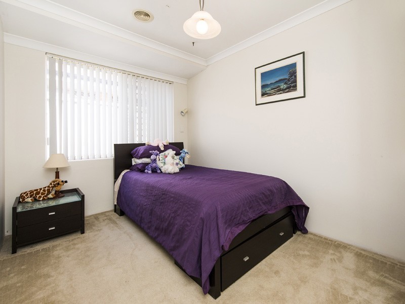 5 Acorn Close, Forrestfield WA 6058