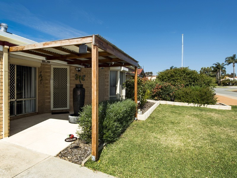 5 Acorn Close, Forrestfield WA 6058