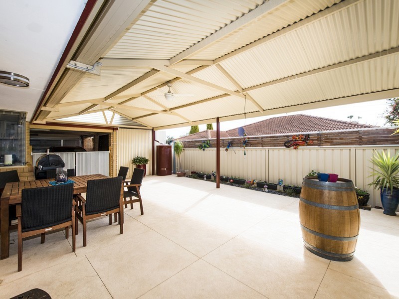 5 Acorn Close, Forrestfield WA 6058
