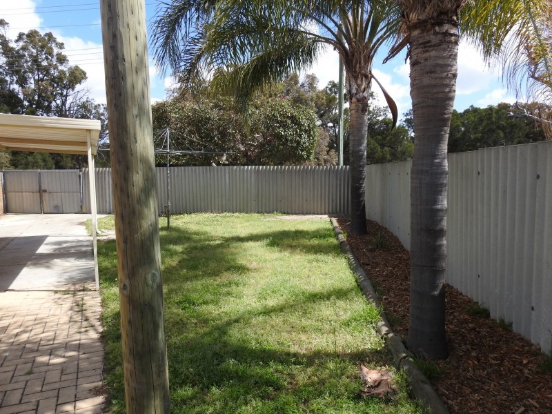 28 Dorchester Road, Forrestfield WA 6058