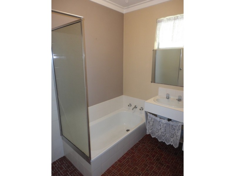 28 Dorchester Road, Forrestfield WA 6058