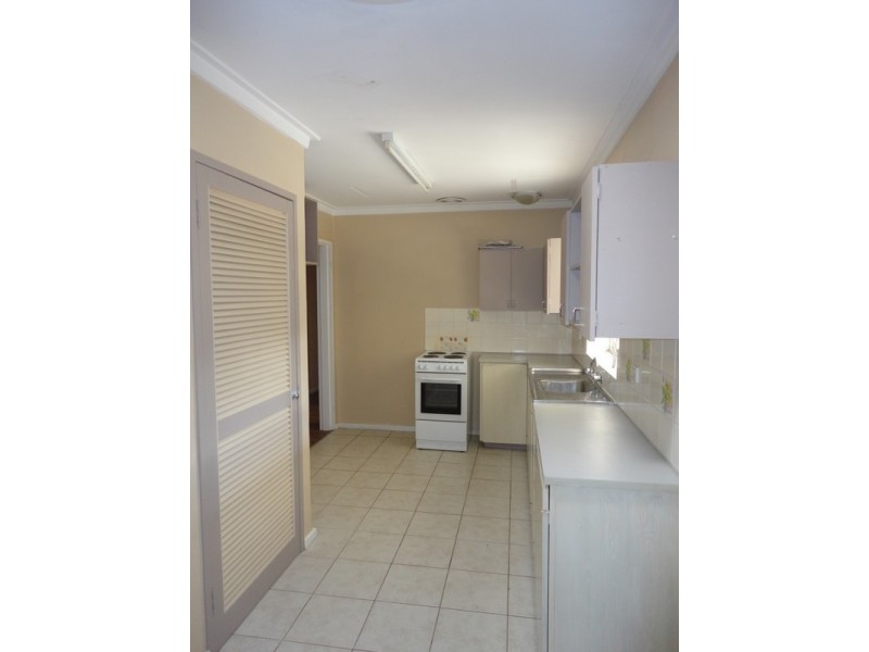 28 Dorchester Road, Forrestfield WA 6058