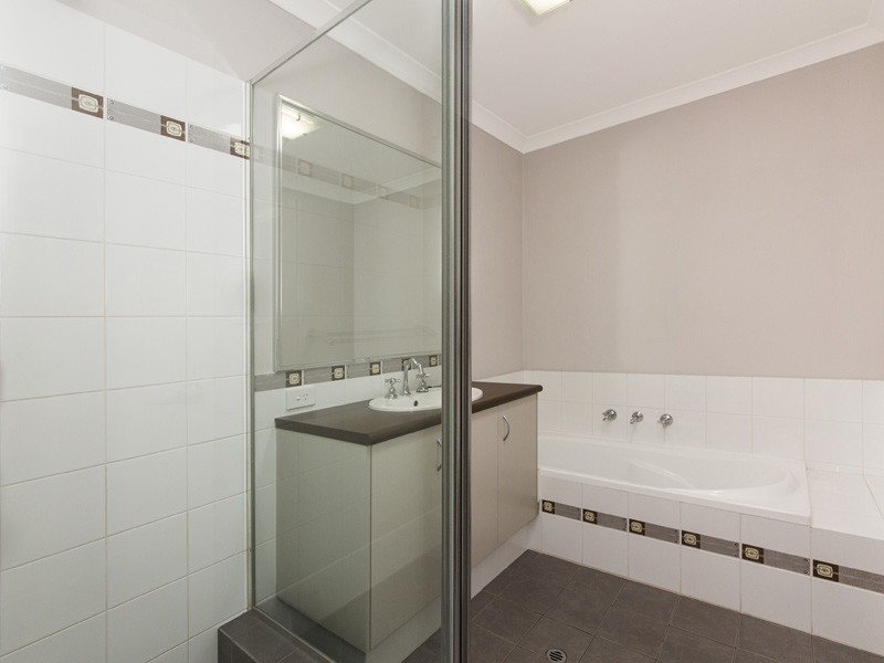 2 Bluebell Avenue, High Wycombe WA 6057