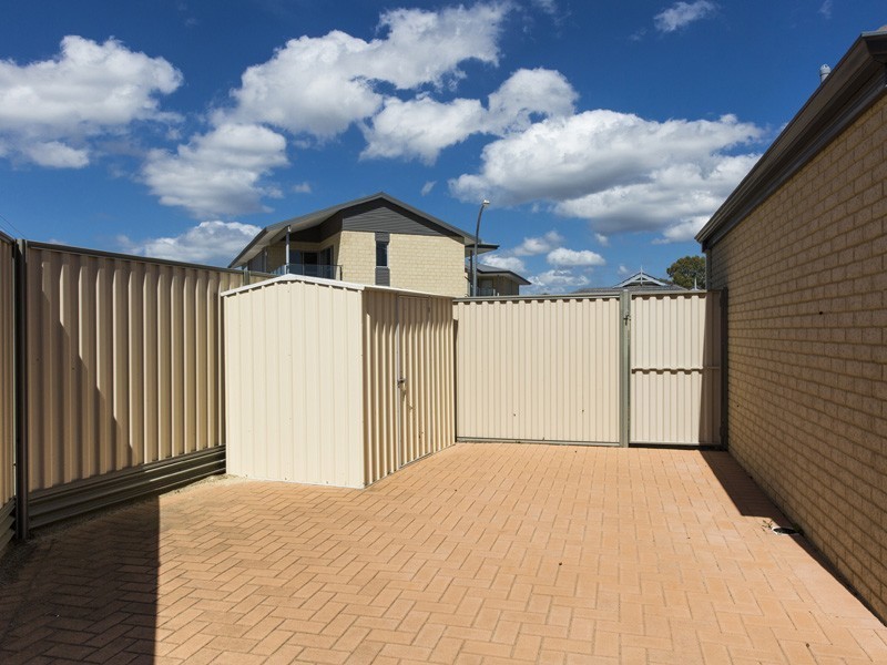 2 Bluebell Avenue, High Wycombe WA 6057