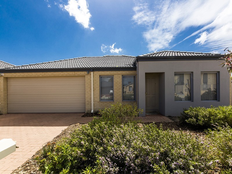 2 Bluebell Avenue, High Wycombe WA 6057