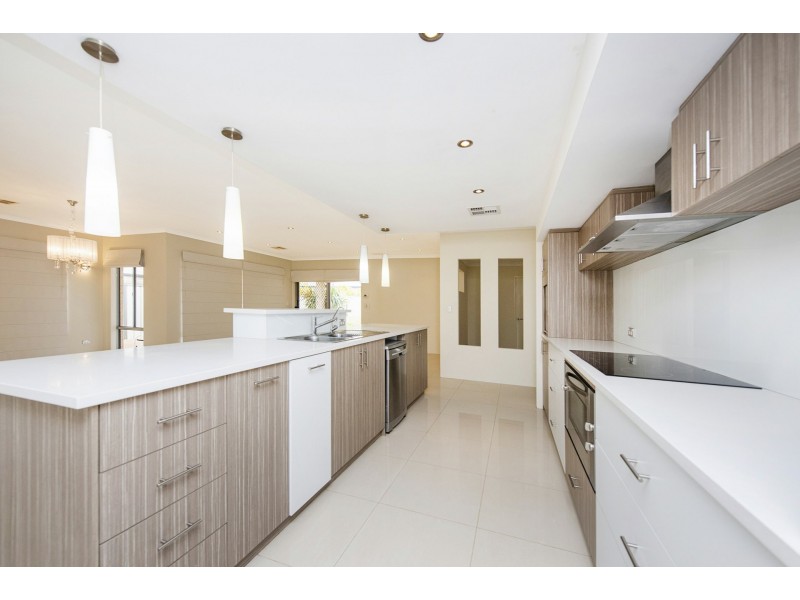 75 Tomah Road, Wattle Grove WA 6107